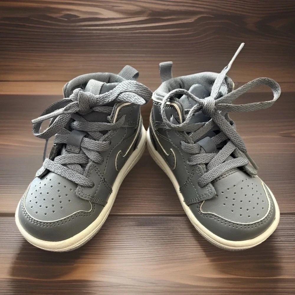 Air Jordan 1 Mid Retro TD 